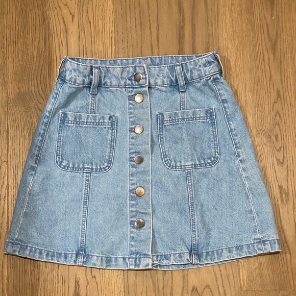 H&M A-line button down skirt - Picture 2 of 3